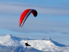 Frankreich : Gleitschirmfliegen Frankreich Cervens, Haute-Savoie in Frankreich