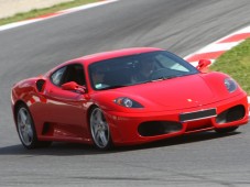 Italia : Fahrt mit Ferrari, Lamborghini oder Porsche GT (4 Runden) (Italien)