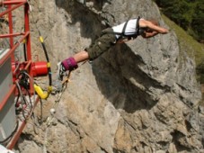 Bungee Jump 190m in Niouc für 2 Personen Niouc (VS)